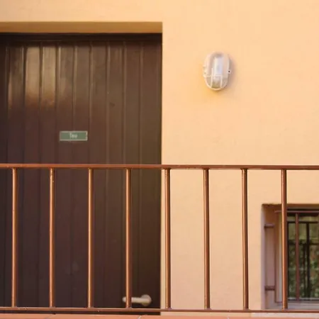 Art Capo D Arco Apartman *